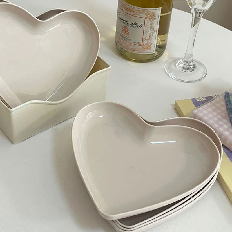 10PCS Love Heart Spit Bone Dish Home Party Use Food Grade Plastic Tray Fruit Plate Cake Snack Dessert Dining Table Garbage Plate - Slobuy