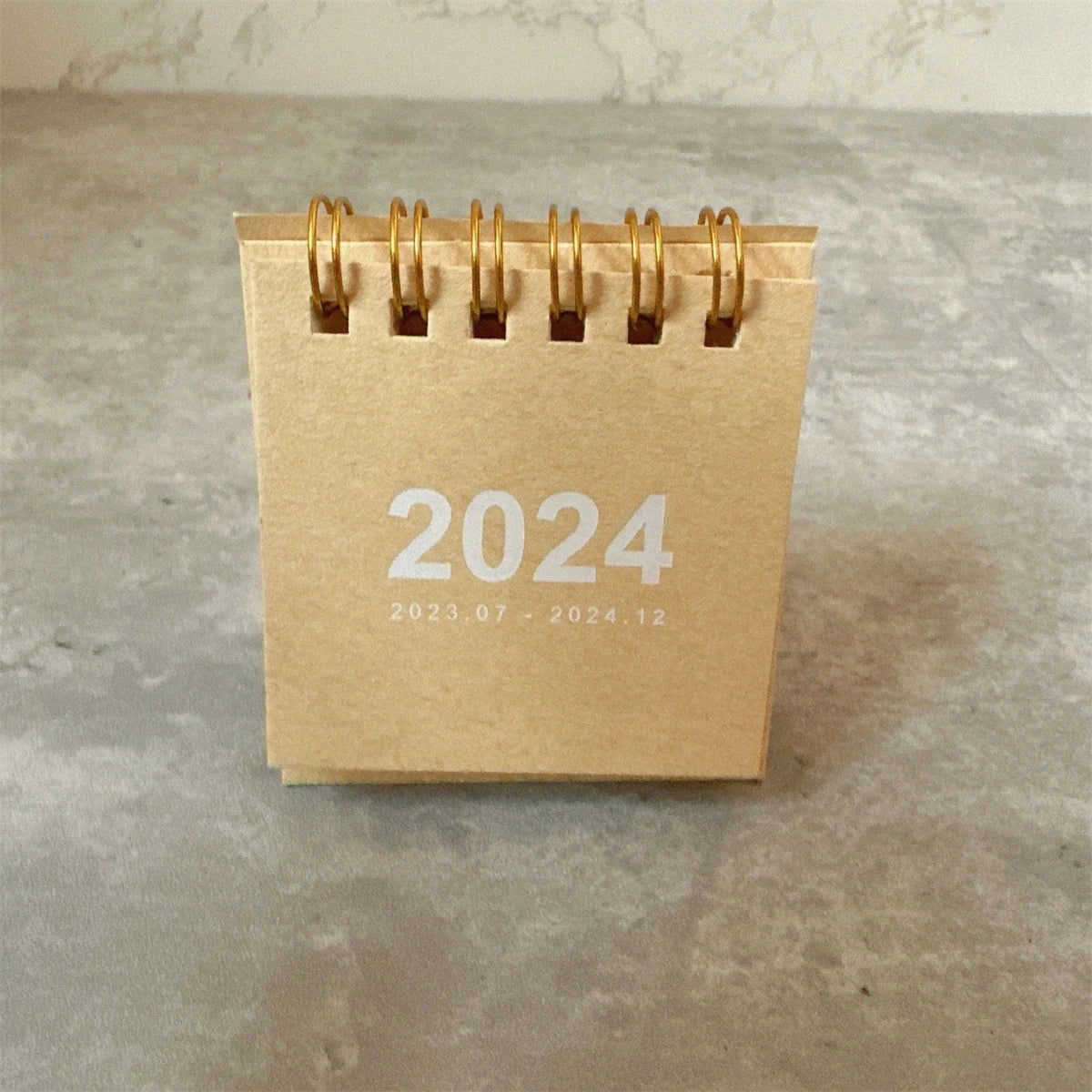 2023-2024 Retro Simple Solid Color Desk Calendar Desktop Paper Mini Stand Calendar Daily Table Planner Yearly Agenda Organizer - Slobuy