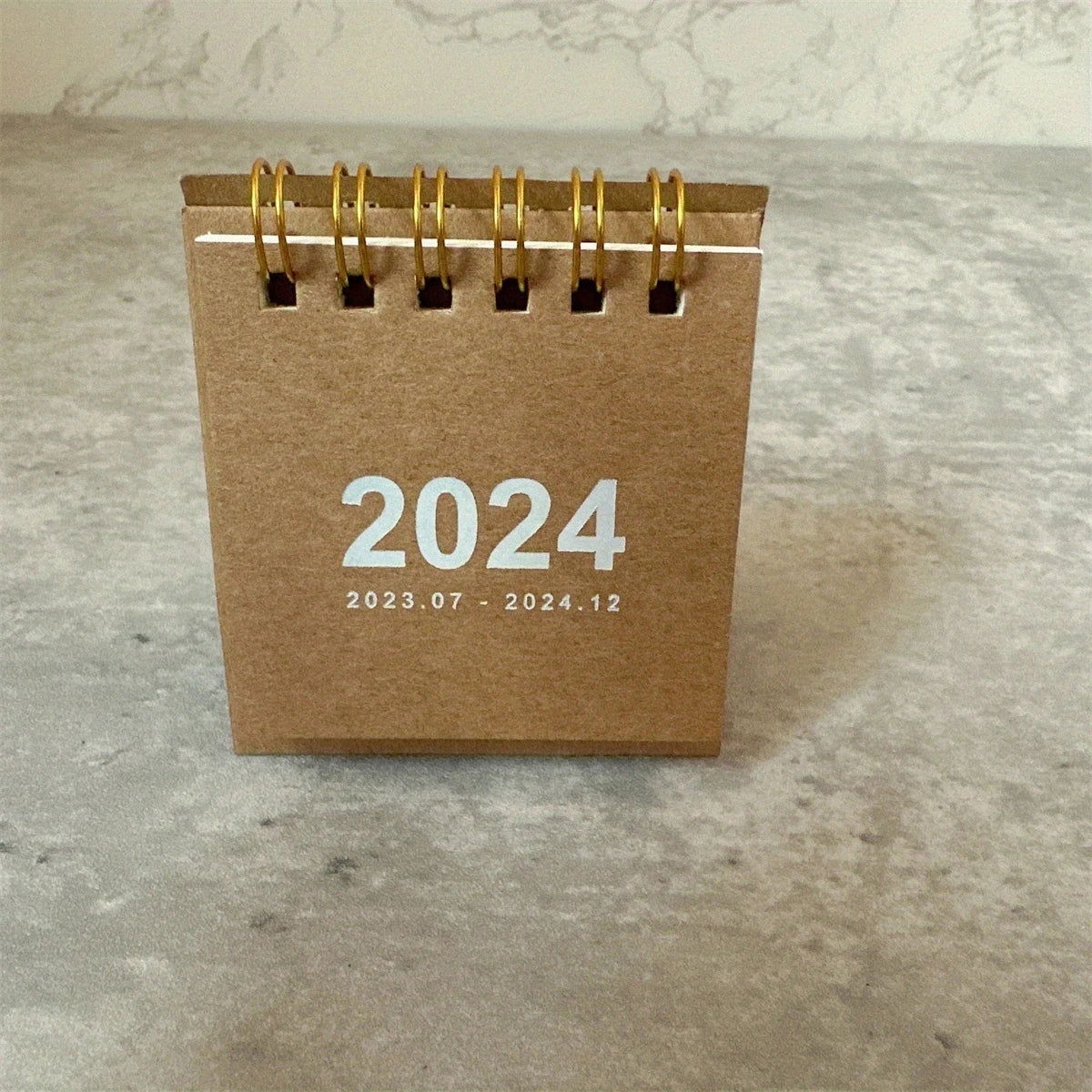 2023-2024 Retro Simple Solid Color Desk Calendar Desktop Paper Mini Stand Calendar Daily Table Planner Yearly Agenda Organizer - Slobuy