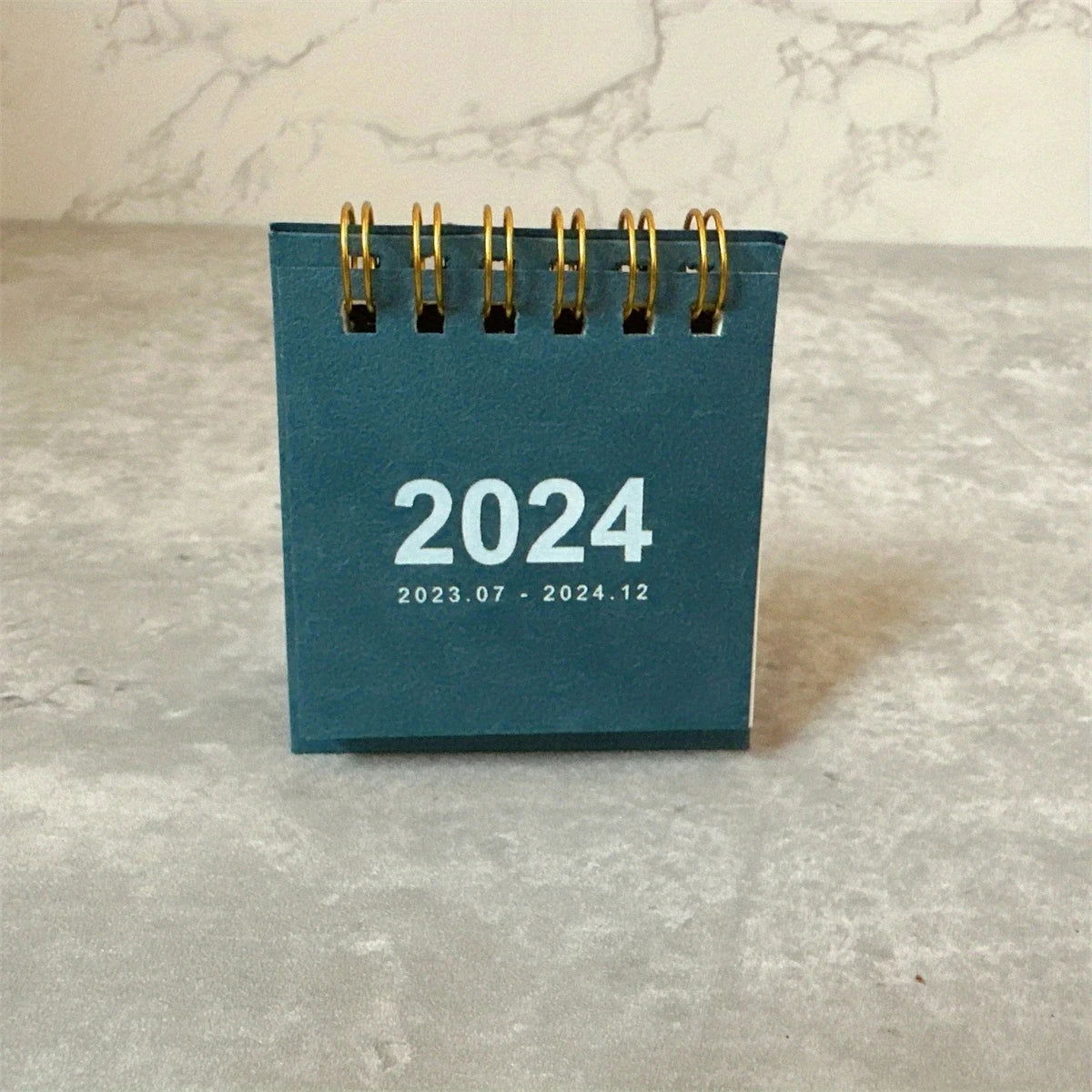 2023-2024 Retro Simple Solid Color Desk Calendar Desktop Paper Mini Stand Calendar Daily Table Planner Yearly Agenda Organizer - Slobuy