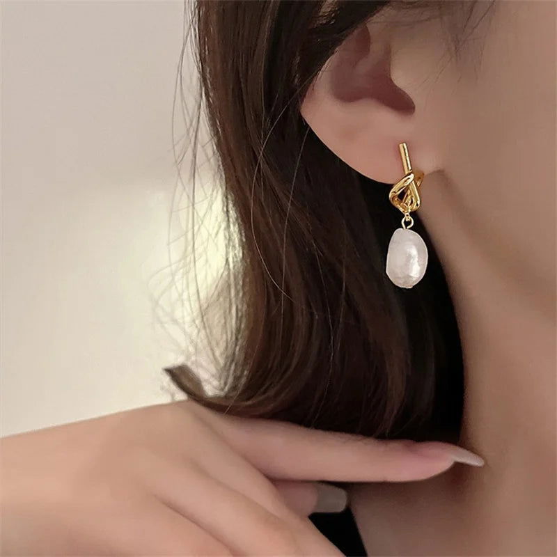 2023 New French Elegant Gold Color Bean Spliced Flat Pearl Earrings for Korean Fashion Jewelry Party Women's Sweet Accessories - Slobuy