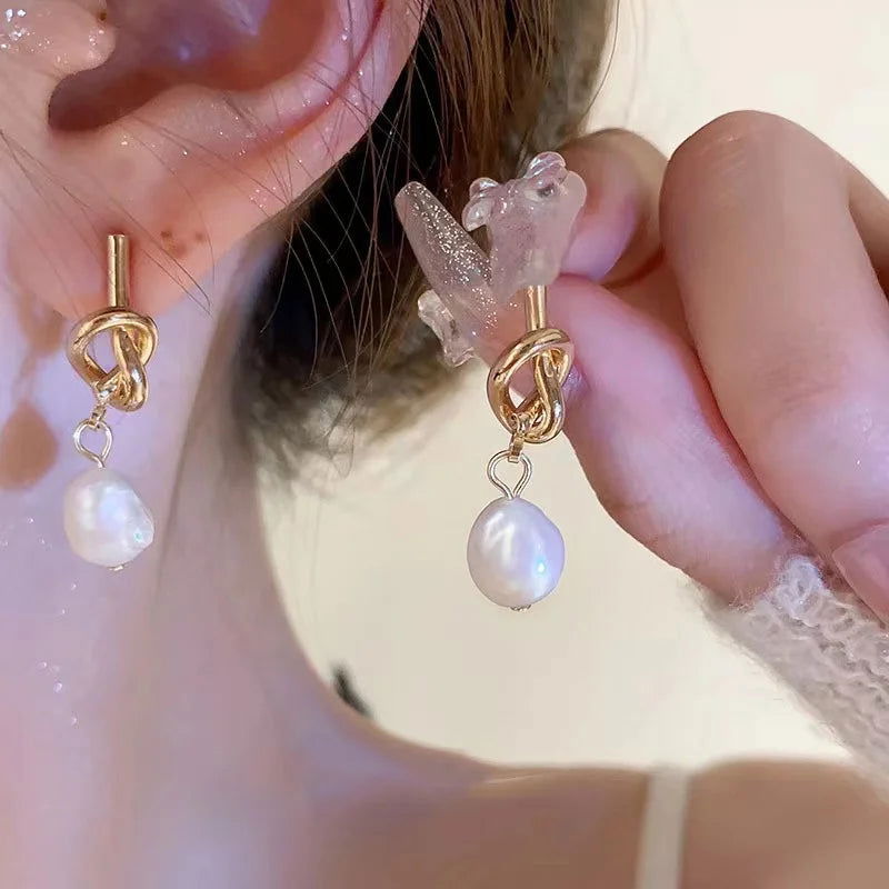2023 New French Elegant Gold Color Bean Spliced Flat Pearl Earrings for Korean Fashion Jewelry Party Women's Sweet Accessories - Slobuy