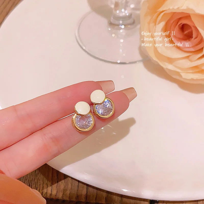 2023 New French Elegant Gold Color Bean Spliced Flat Pearl Earrings for Korean Fashion Jewelry Party Women's Sweet Accessories - Slobuy