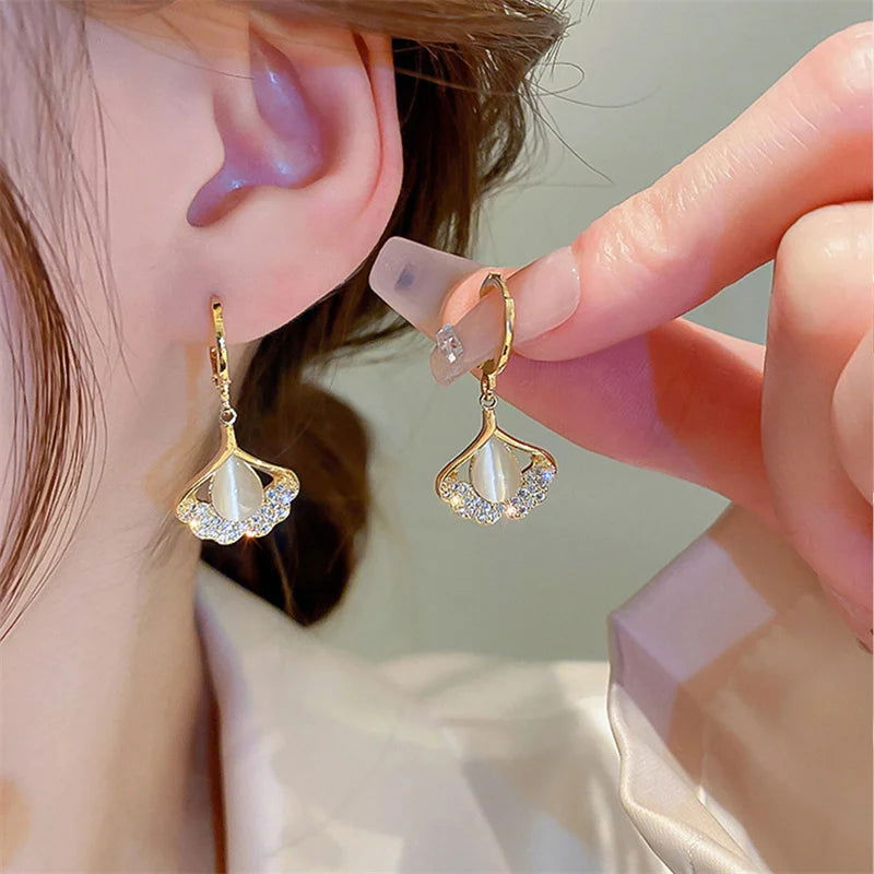 2023 New French Elegant Gold Color Bean Spliced Flat Pearl Earrings for Korean Fashion Jewelry Party Women's Sweet Accessories - Slobuy