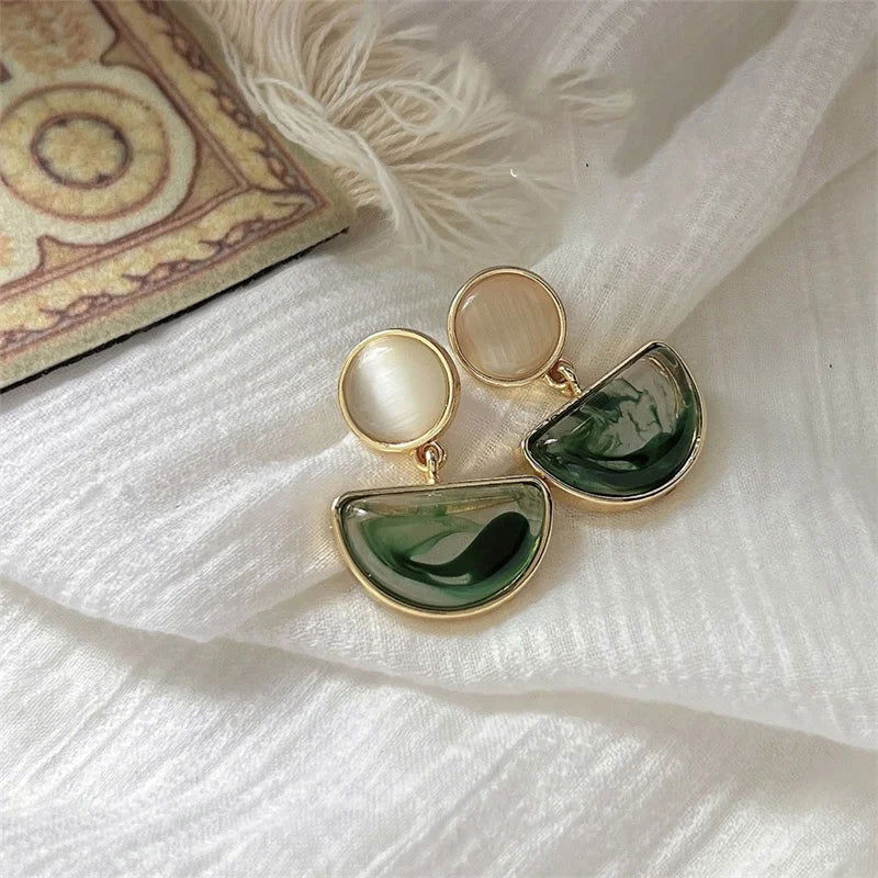 2023 New French Elegant Gold Color Bean Spliced Flat Pearl Earrings for Korean Fashion Jewelry Party Women's Sweet Accessories - Slobuy