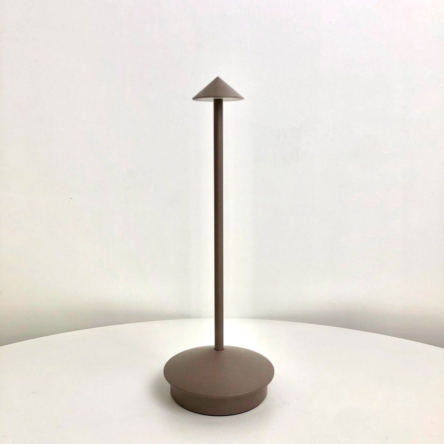 Arrow table lamp LED rechargeable table lamp portable all aluminum bedside lamp restaurant bar atmosphere night lamp - Slobuy