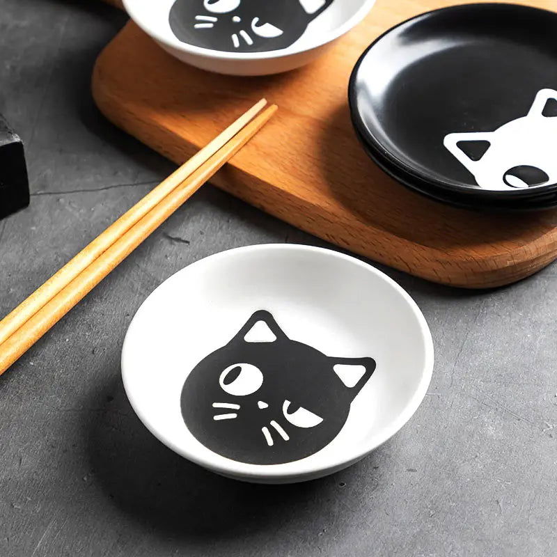 Ceramic Seasoning Dish Cartoon Cat Japanese Household Soy Sauce Vinegar Dishes Roast Meat Dip Round Snack Plate Bowl White Black - Slobuy