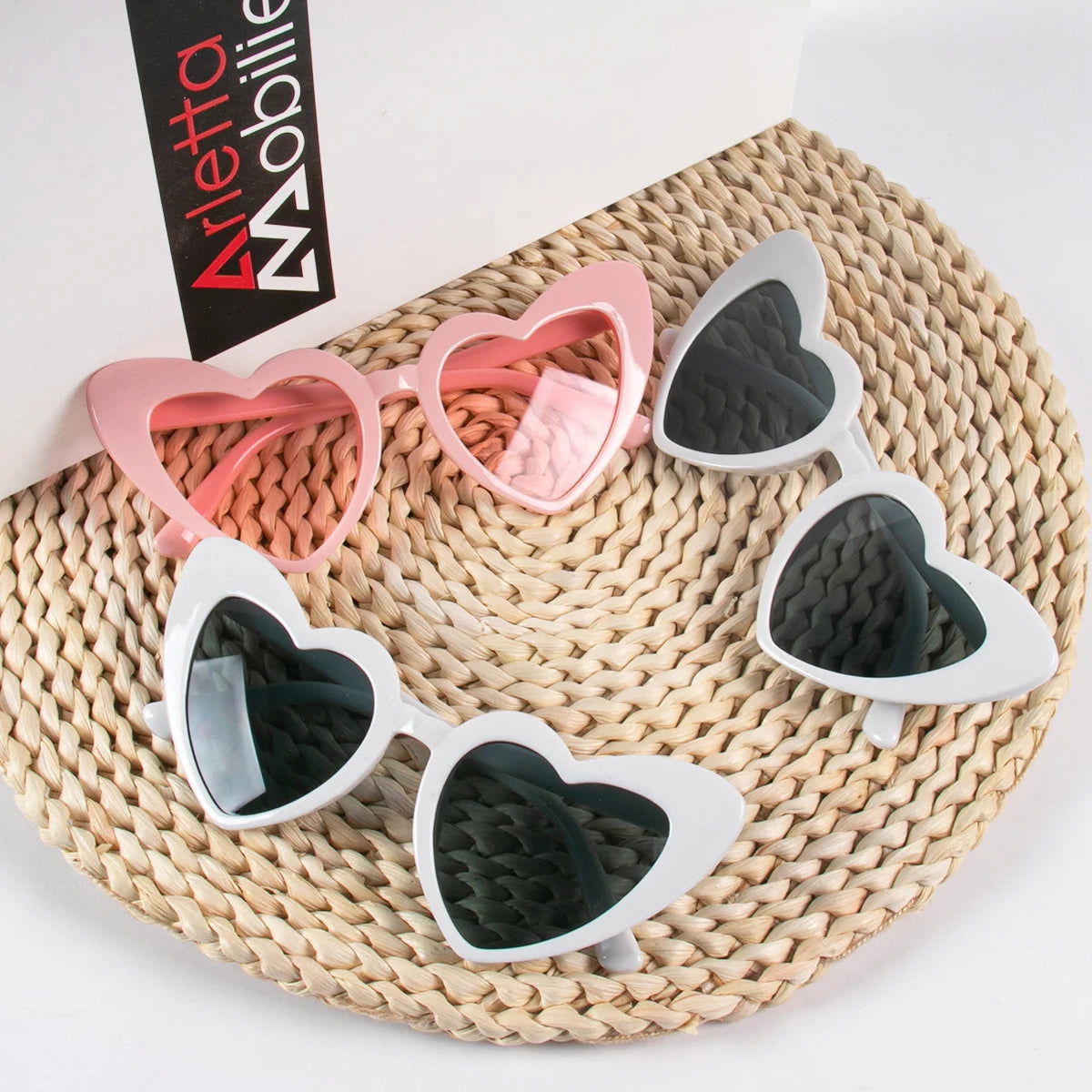Heart Shaped Sunglasses for Women Retro Cat Eye Sunglasses Wedding Engagement Decoration Shopping Traveling Party Accessories - Slobuy