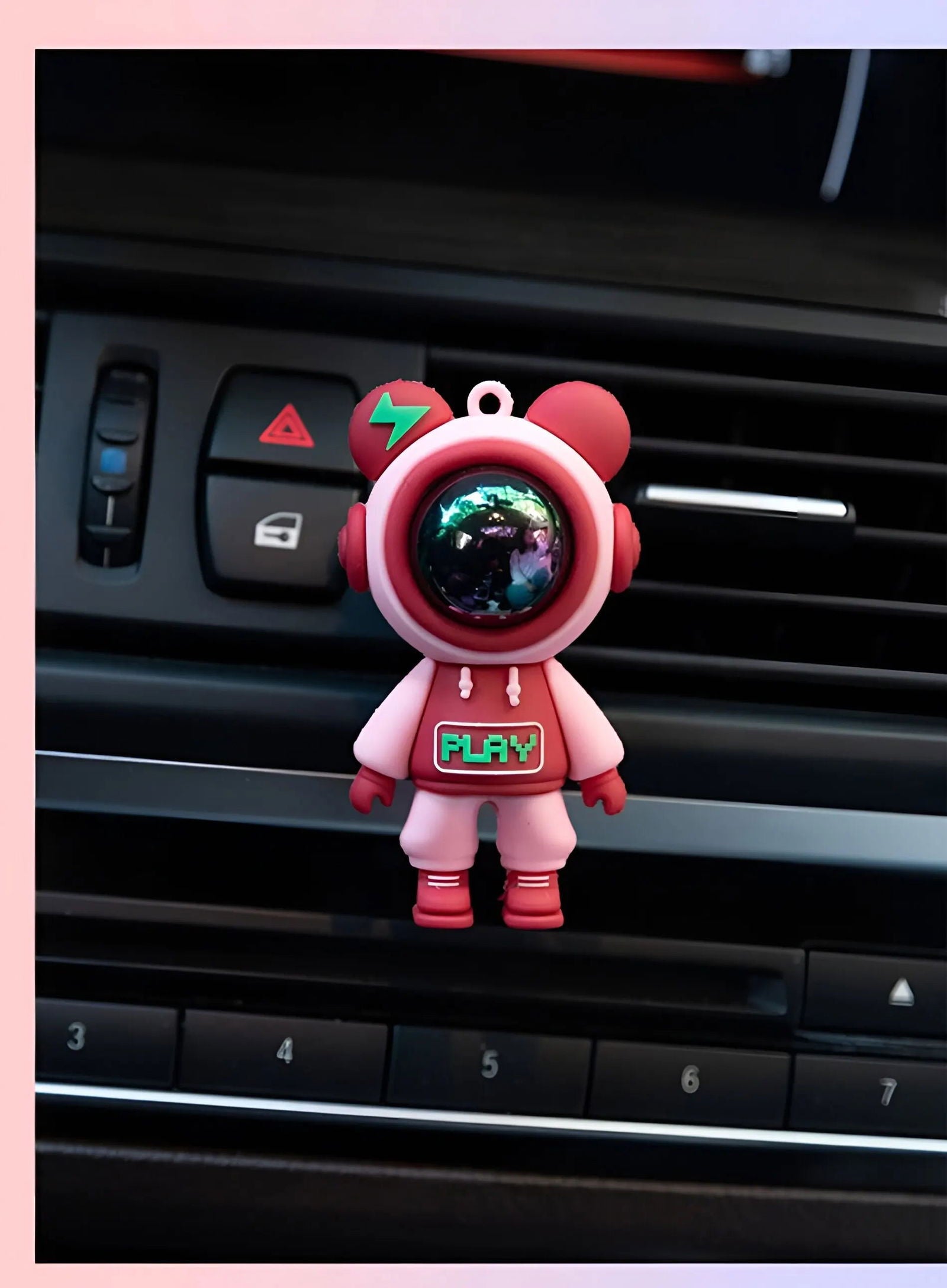 New Lightning Violent Bear Doll Outlet Perfume Clip Cartoon Astronaut Car Chain Couple Bag Pendant Creative Auto Accessories - Slobuy