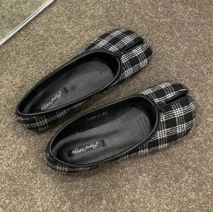Tabi Ninja Shoes Woman Microfiber Leather Comfy Flats Split Toe Slippers Soft Bottom Loafers Brief Ladies Trotter Moccasins 2023 - Slobuy