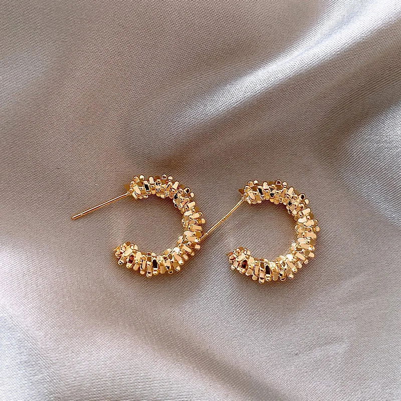 Yerik Vintage Twisted Wave Metal C-Shaped Semicircular Earrings for Women 2023 New Fashion Jewelry Party Luxury Accessories - Slobuy