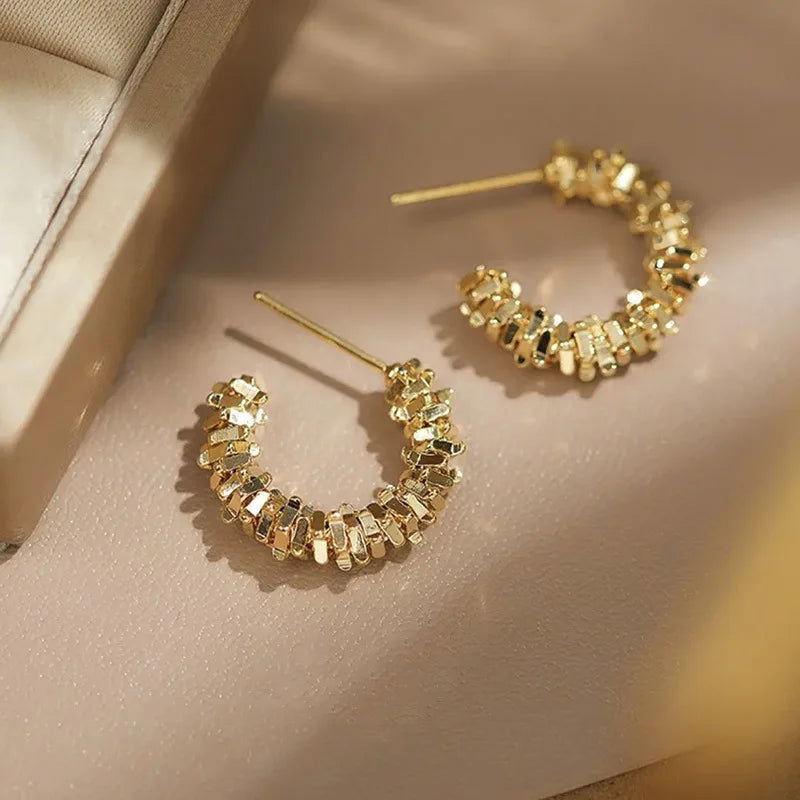 Yerik Vintage Twisted Wave Metal C-Shaped Semicircular Earrings for Women 2023 New Fashion Jewelry Party Luxury Accessories - Slobuy